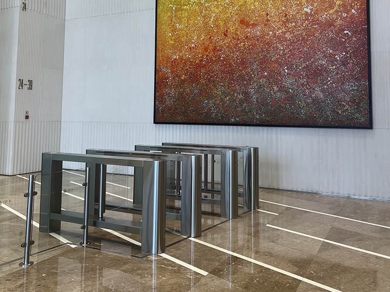 swing turnstile gate